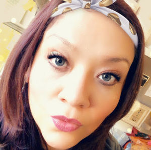 Meet your Posher, Ely